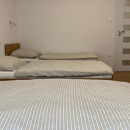 Penzion Pri Kastieli Bratislava Exteriör bild