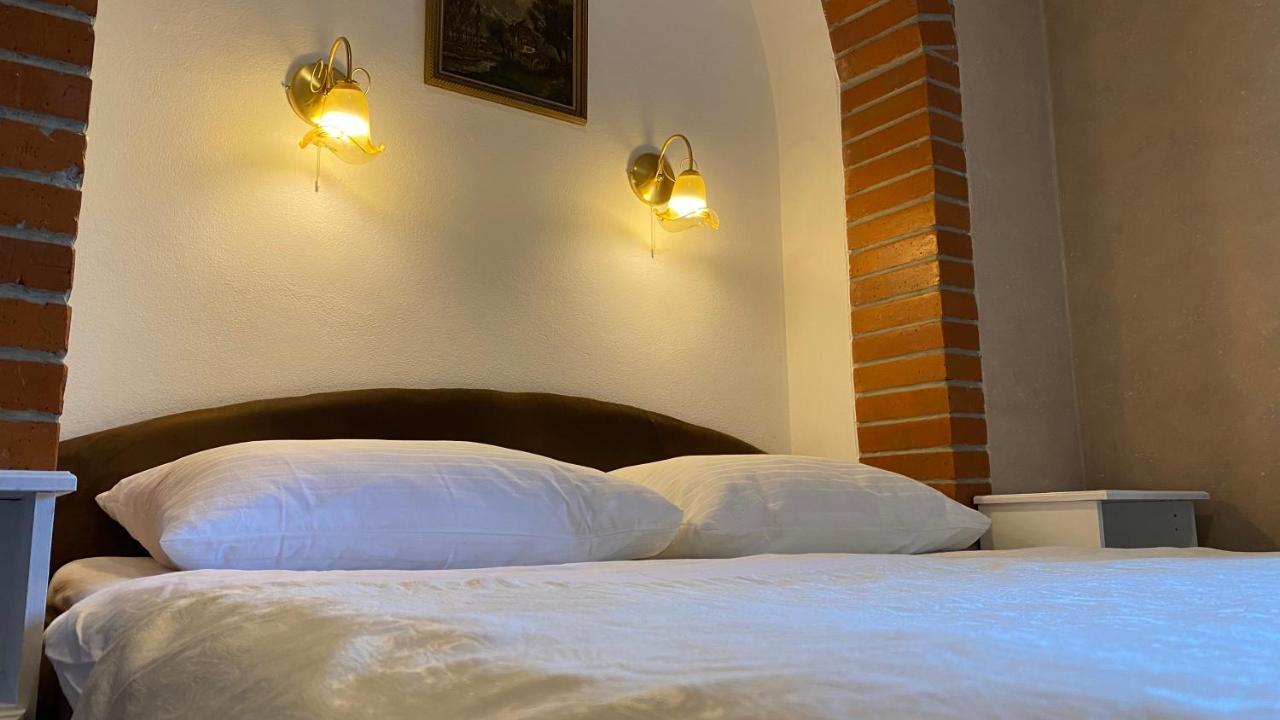 Penzion Pri Kastieli Bratislava Exteriör bild