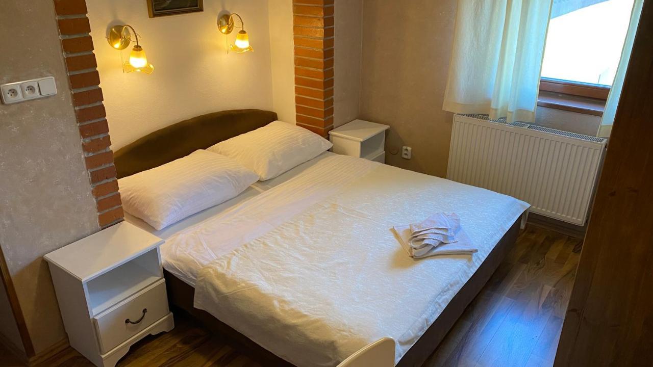 Penzion Pri Kastieli Bratislava Exteriör bild