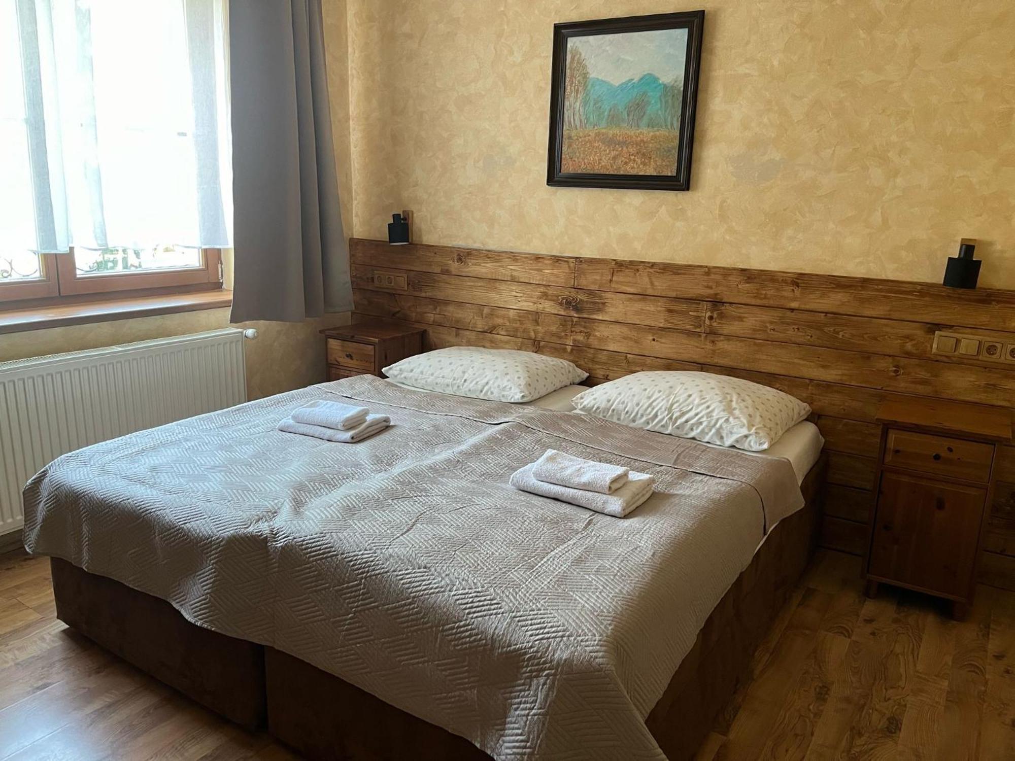 Penzion Pri Kastieli Bratislava Exteriör bild
